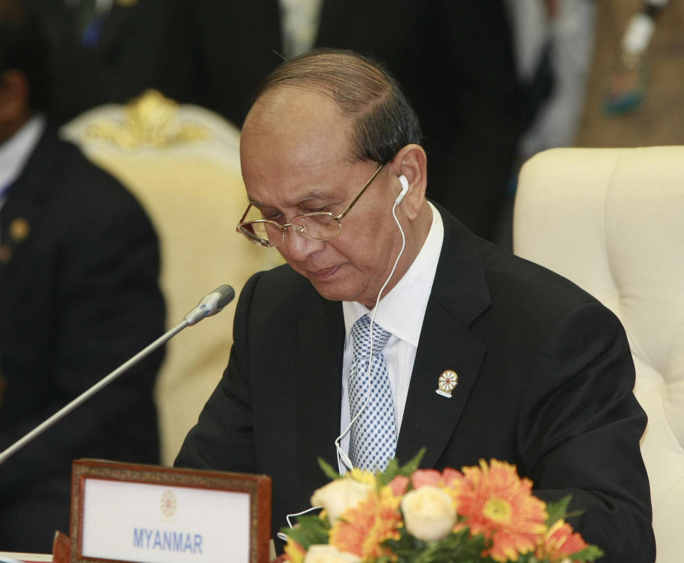 Myanmar's President Thein Sein attends the conclusion of the 20th ASEAN Summit at the Peace Palace in Phnom Penh, Cambodia Wednesday, April 4, 2012. The summit of the leaders from the Association of Southeast Asian Nations ended on Wednesday. (AP Photo/Apichart Weerawong)