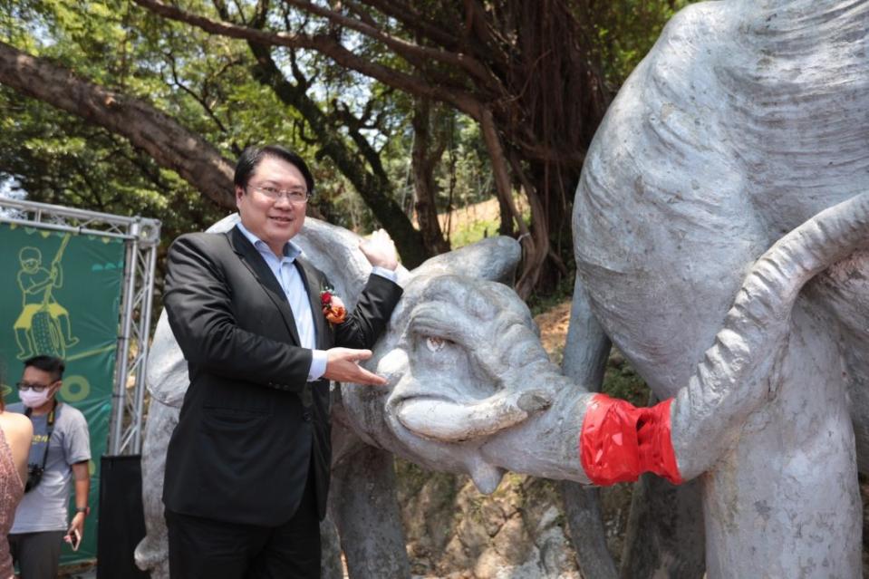 中正公園希望之丘親子遊戲設施開工，親子大象將會保留。（記者王慕慈攝）