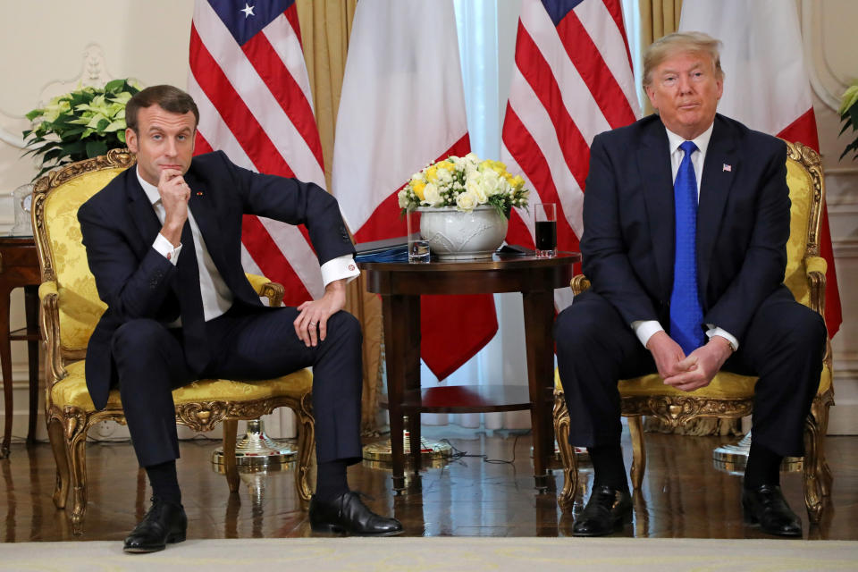 US-Präsident Donald Trump und Frankreichs Präsident Emmanuel Macron ist anzusehen, dass es etwas angespannt bei ihrem Treffen im Londoner Winfield House zuging (Bild: Ludovic Marin/Pool via Reuters)