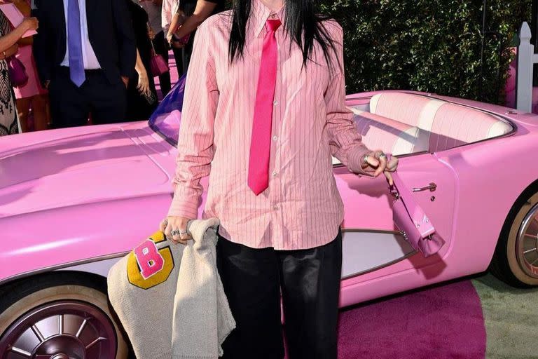 Billie Eilish y su look inspirado en Ken