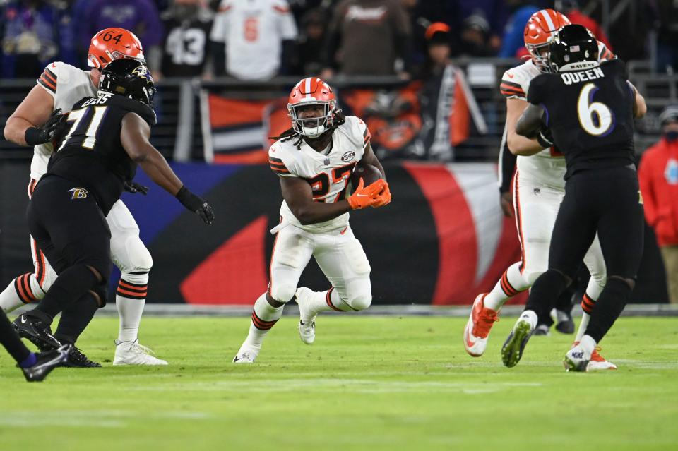 Nov 28, 2021; Baltimore, Maryland, USA; Cleveland Browns running back Kareem Hunt (27) rushes during the second half  against the Baltimore Ravens at M&T Bank Stadium. Mandatory Credit: Tommy Gilligan-USA TODAY Sports