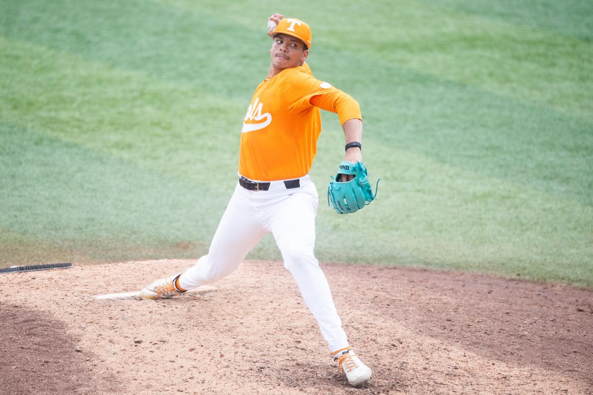 Tennessee-Charlotte baseball: Clemson regional final, NCAA Tournament