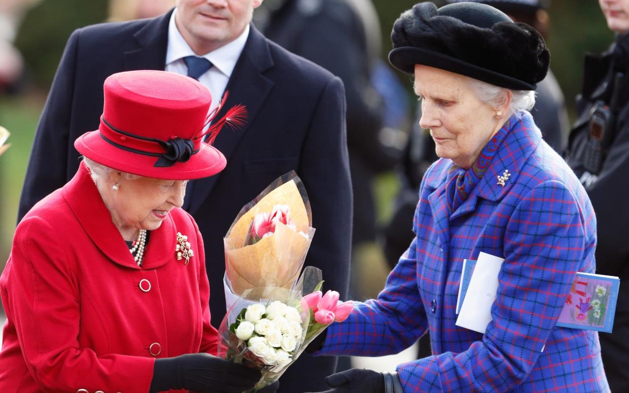 Queen Elizabeth II and lady in waiting Mary Morrison - Max Mumby/Indigo/Getty