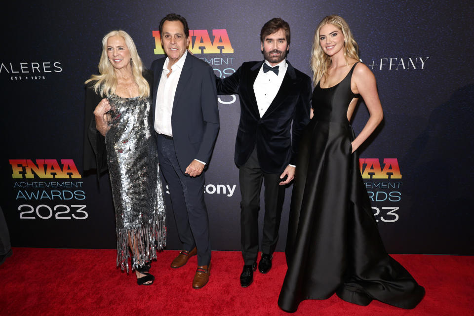 (L-R) Libby Edelman, Sam Edelman, Michael Atmore and Kate Upton at the 2023 FN Achievement Awards on Nov. 29 in New York.