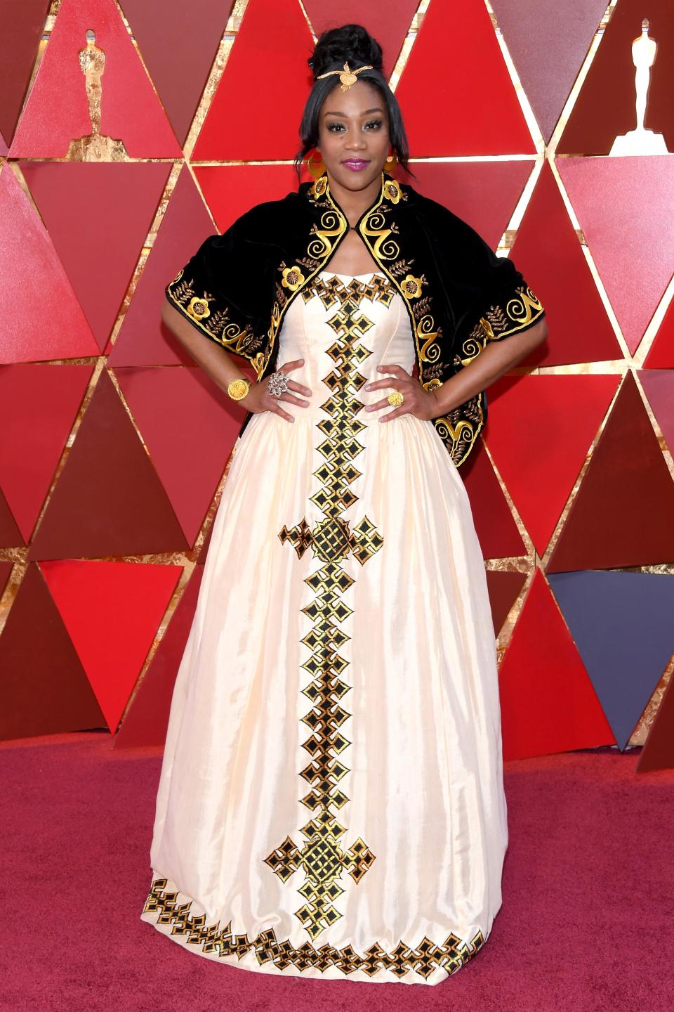 <p>Tiffany Haddish wears Indian-inspired dress.</p>