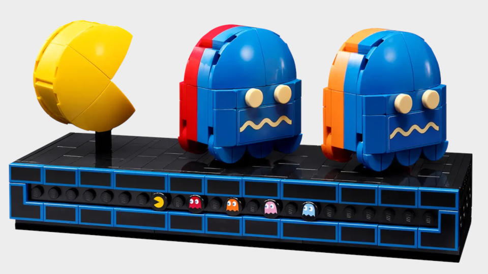 Lego Pac-Man Arcade set on a plain background