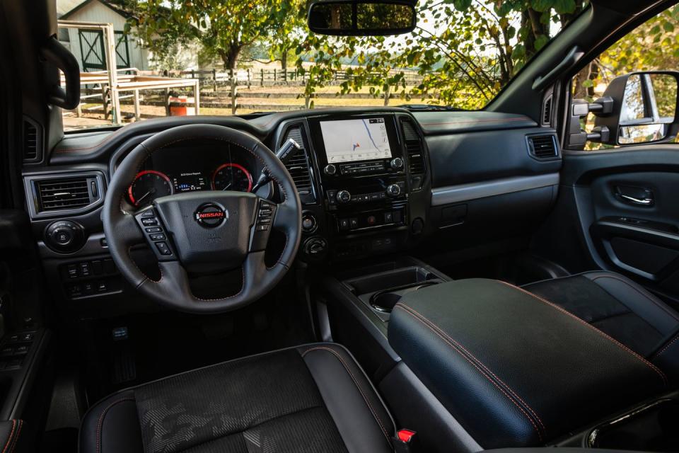 View 2020 Nissan Titan XD Photos