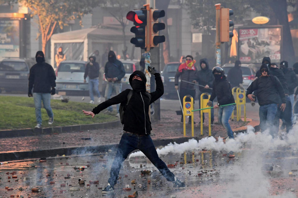 Clashes during protest against Lega Nord leader Salvini speech in Naples