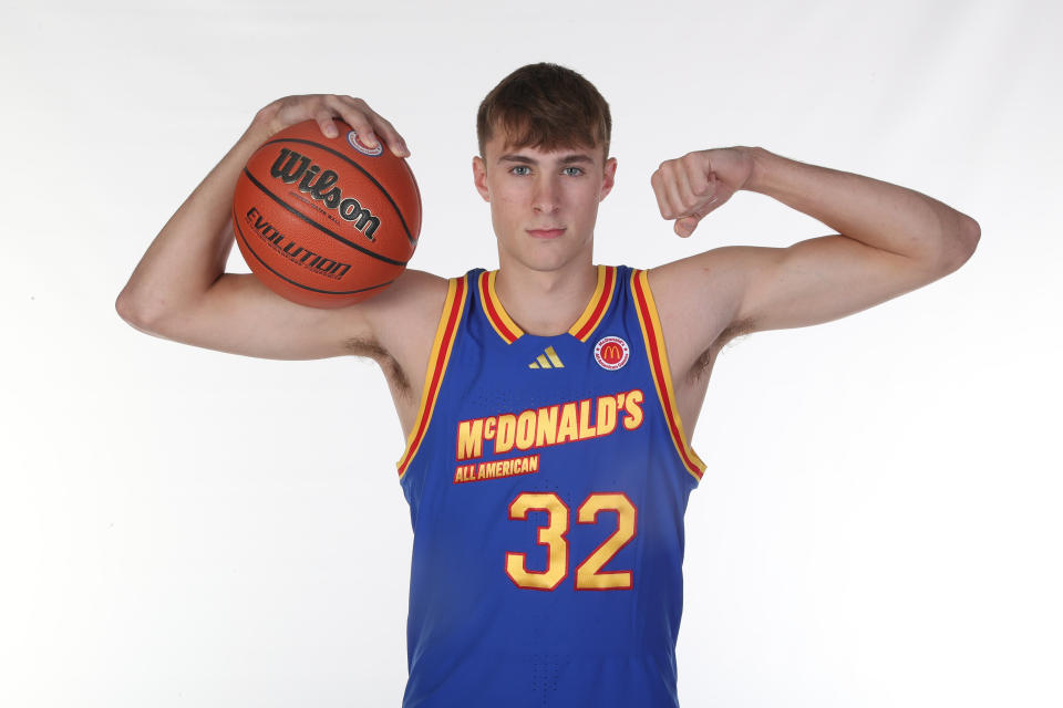 HOUSTON, TX - MARCH 30: McDonalds High School All American forward Cooper Flagg (32) poses for a photo during the McDonalds High School All American Portrait Day at the JW Marriott Houston by the Galleria on March 30, 2024, in Houston, Texas.  (Photo by Brian Spurlock/Icon Sportswire via Getty Images)