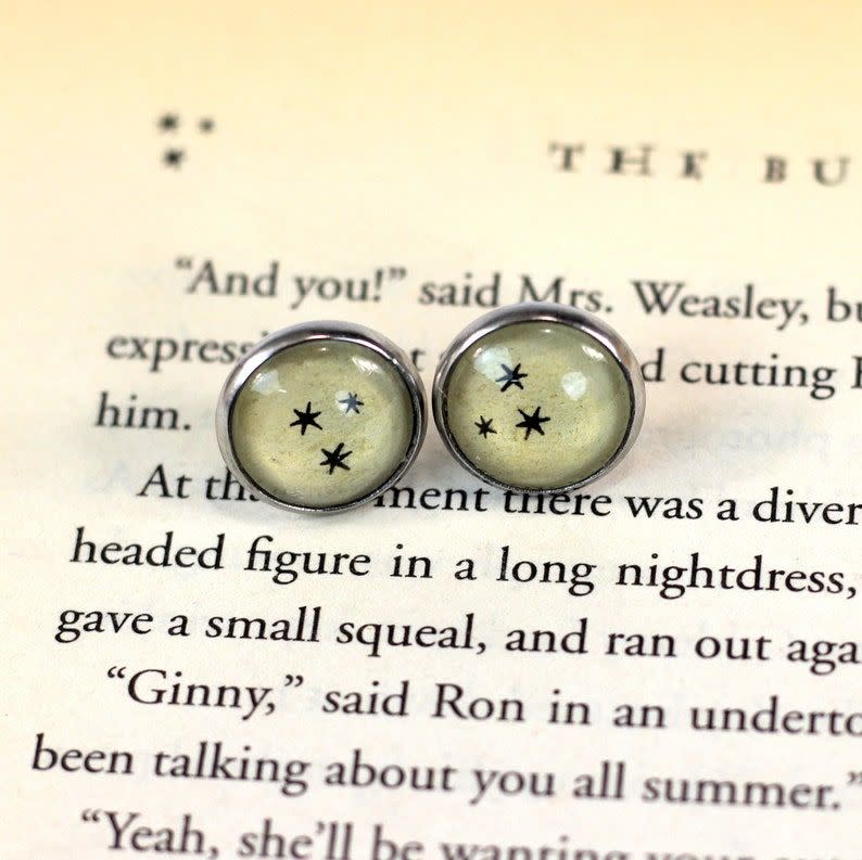 29) Harry Potter Book Stars Earrings