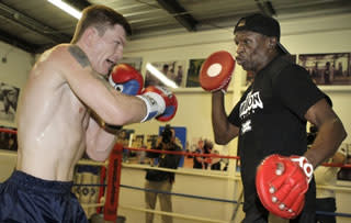 . Penn learning how to box correctly, according to Floyd Mayweather Sr