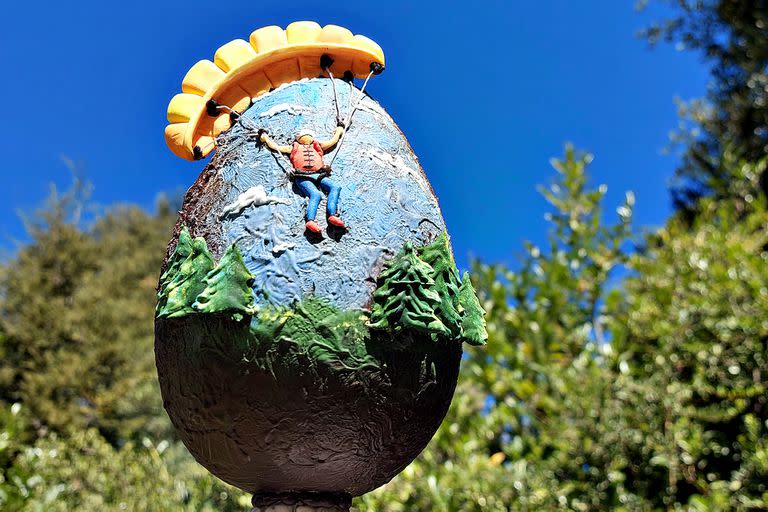 Parapente, una de las actividades que se practican en Bariloche convertidas en delicias de chocolate