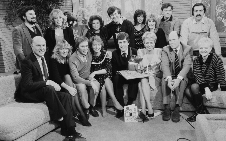 The TV-am team, including Anne Diamond, Nick Owen (front row, third and fourth from left) - Hulton Archive