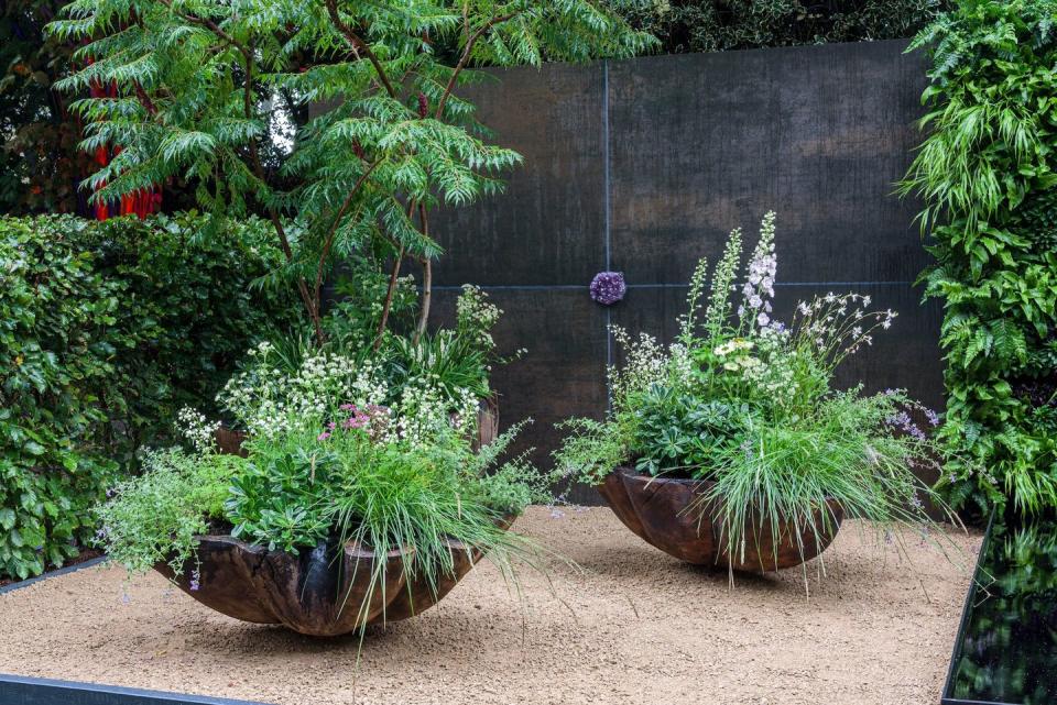 <p><strong>CONTAINER GARDEN</strong></p><p>Designed by Anna Dabrowska-Jaudi, the Stolen Soul Garden intends to raise awareness of mental health issues, especially in the new reality shaped by the global coronavirus pandemic.</p>