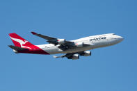 Die australische Qantas hat für ihre Passagiere das sogenannte "Q Streaming" entwickelt. Damit können die Fluggäste Filme, Fernsehshows oder Musik direkt an ihrem Sitz genießen. Qantas arbeitet auch gerade daran, auf immer mehr Maschinen zu ermöglichen, das eigene Gerät benutzen zu können.