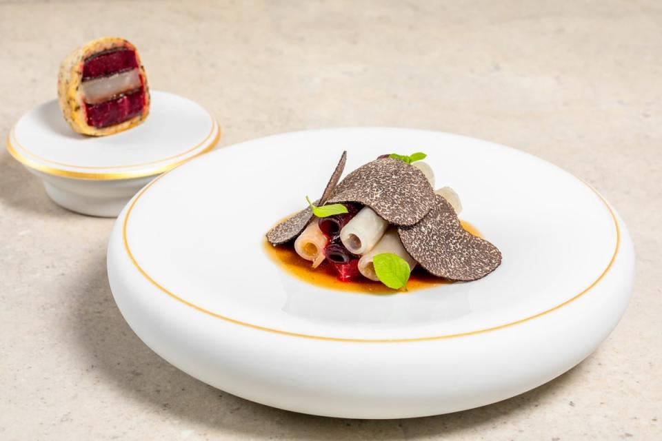 Menu le moins cher : 88 euros<br>Chef : Christophe Hay