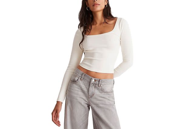 Square-Neck Long-Sleeve Crop Tee in Sleekhold