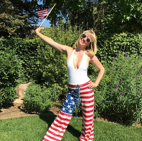 <p>It was all stars and stripes pants for the Last Man on Earth actress as she wished her home “Happy Birthday America!!” (Photo: <a rel="nofollow noopener" href="https://www.instagram.com/p/BWIe4GOl_eB/?taken-by=januaryjones&hl=en" target="_blank" data-ylk="slk:January Jones via Instagram;elm:context_link;itc:0;sec:content-canvas" class="link ">January Jones via Instagram</a>) </p>