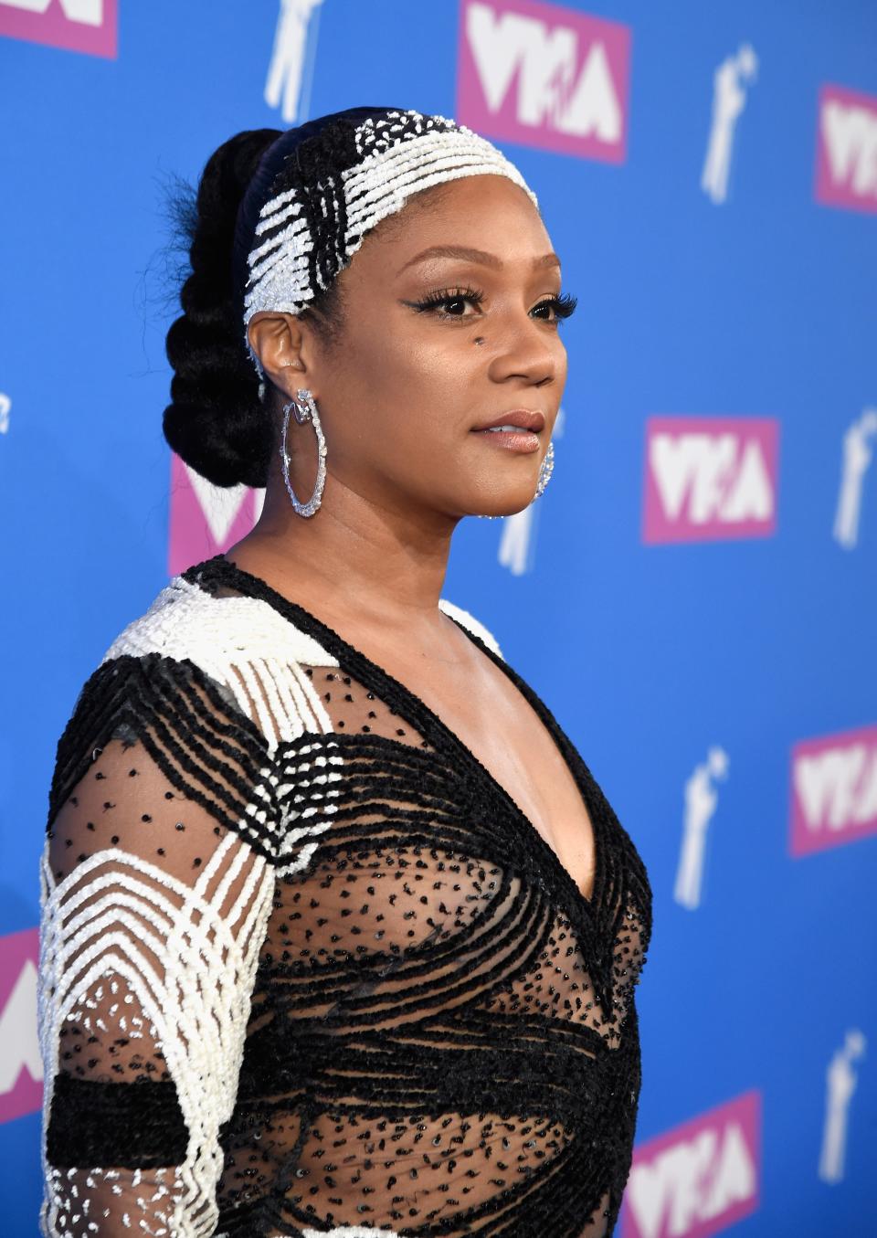 <h1 class="title">tiffany haddish headband 1</h1><cite class="credit">Kevin Mazur/Getty Images</cite>