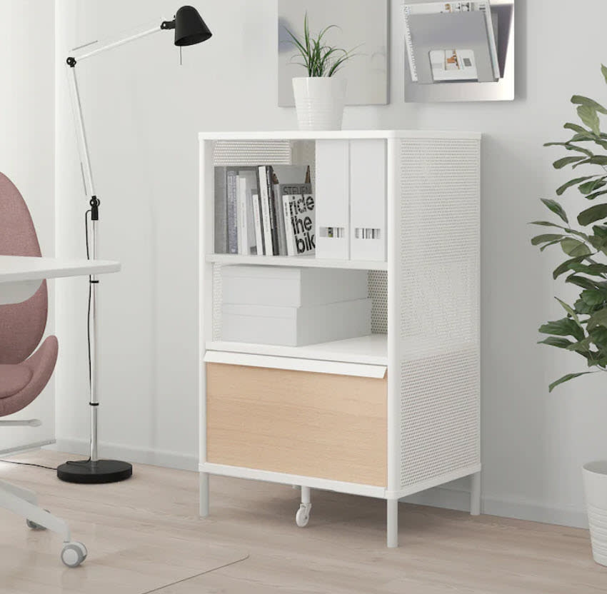Kluge Möbelstücke bringen Ordnung ins Home-Office-Chaos. (Bild: Ikea)
