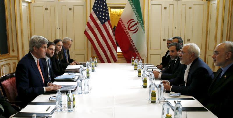 U.S. Secretary of State Kerry meets Iranian Foreign Minister Zarif in Vienna