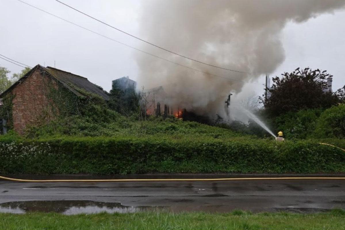 Fire crew remains on scene after barn fire <i>(Image: Guy Finucane)</i>