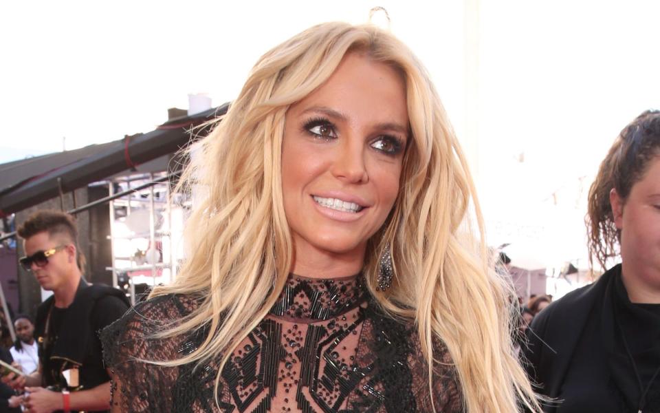 2016 setzte Britney Spears, hier bei den Billboard Music Awards in Las Vegas, ihr bislang letztes musikalisches Ausrufezeichen und veröffentlichte das Album "Glory". Der Langspieler erreichte abermals Top-3-Platzierungen in Deutschland, Großbritannien und den USA. (Bild: Todd Williamson/Getty Images)