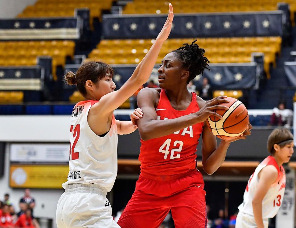 Nneka Ogwumike, right, was left off the U.S. team as she rehabs from a knee injury.