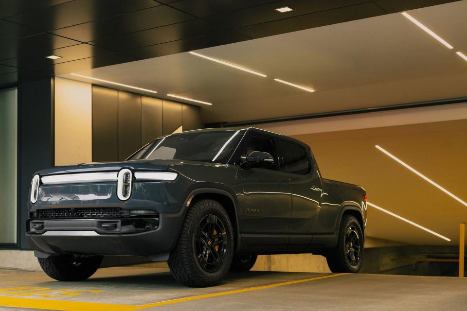 2025 rivian r1t