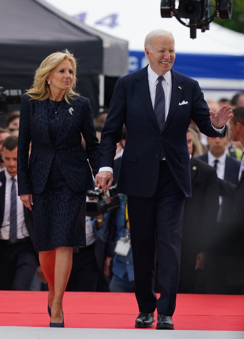 Tras el anuncio de Joe Biden del domingo, su esposa Jill viajará sola a París para apoyar a la delegación estadounidense. (Jordan Pettitt/PA Wire/dpa)