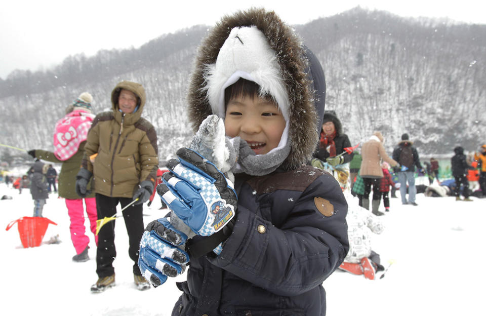 冰雪王國華川山鱒魚節（Photo by Chung Sung-Jun, Image Source : Getty Editorial）