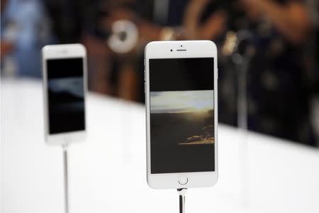 A new Apple iPhone 6 Plus is seen during an Apple event at the Flint Center in Cupertino, California, September 9, 2014. REUTERS/Stephen Lam