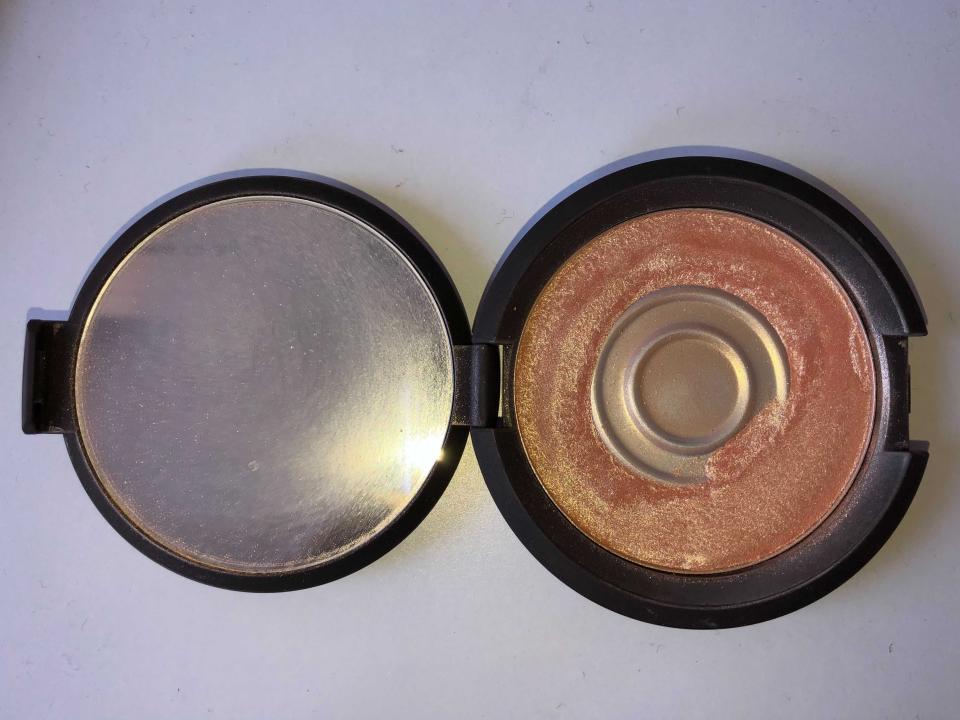 becca highlighter