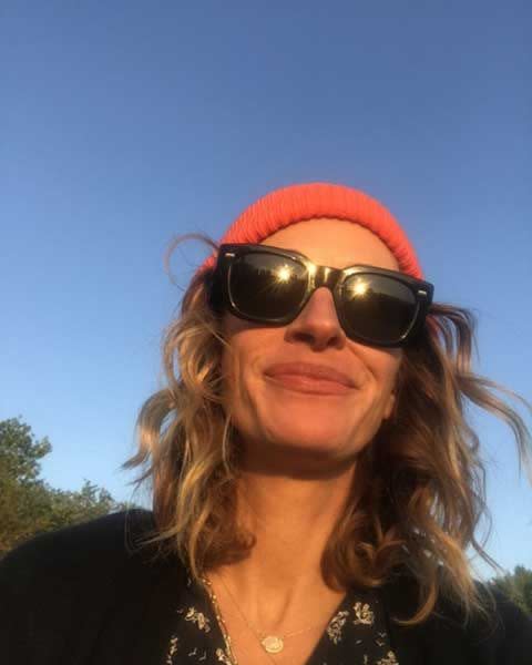 julia-roberts-rare-selfie