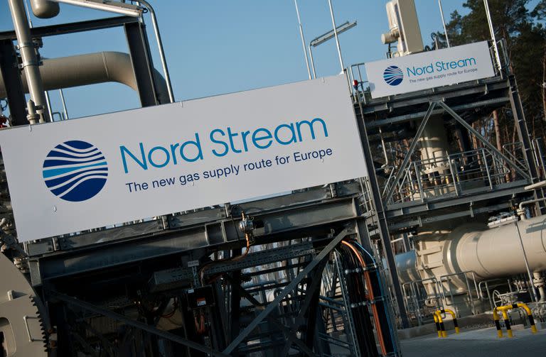Se han detectado dos fugas en el gasoducto Nord Stream 1 de Rusia a Europa en el Mar Báltico, horas después de un incidente similar en su gasoducto gemelo Nord Stream 2, dijeron las autoridades escandinavas el 27 de septiembre de 2022.