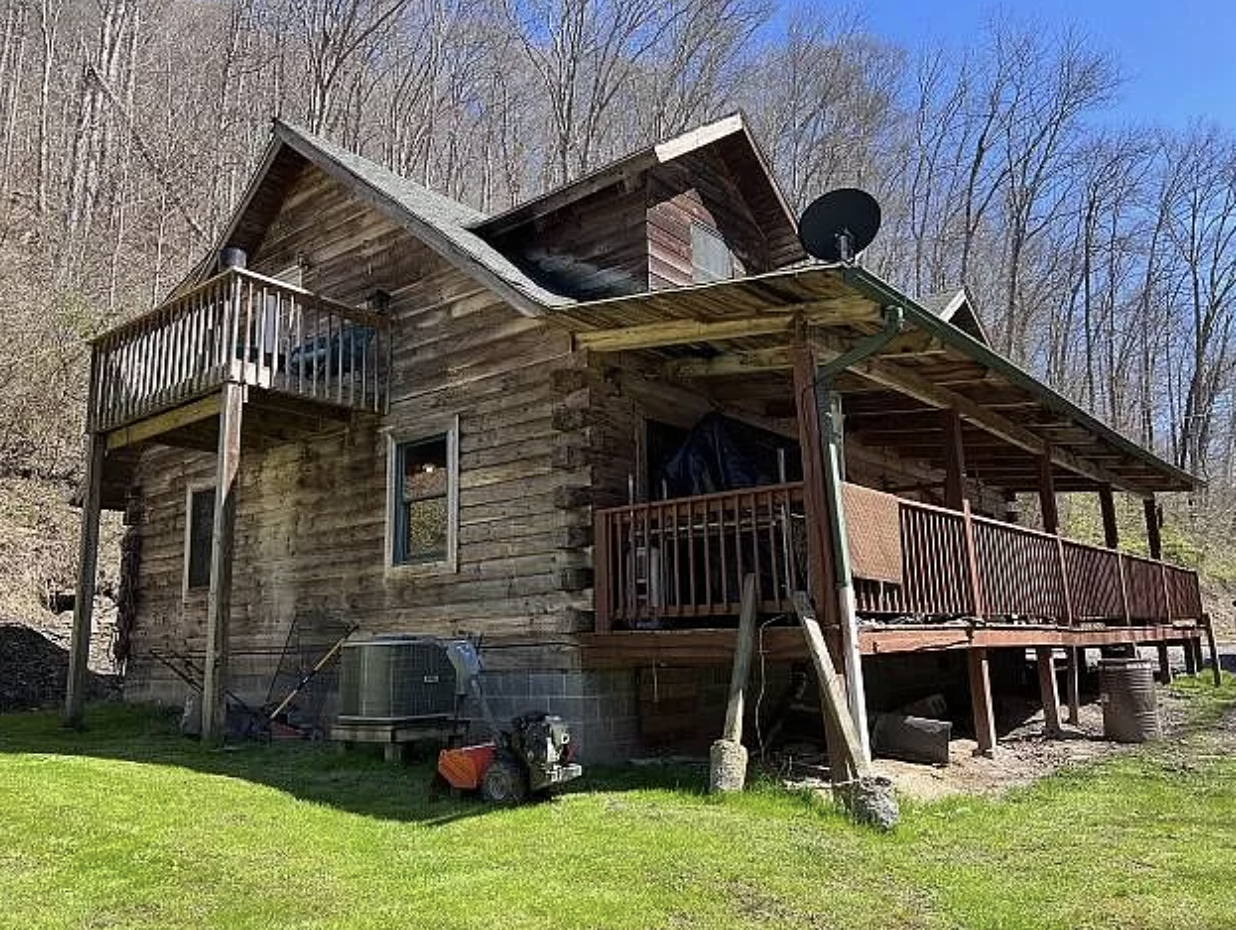Kentucky: The 3-Bedroom Cabin on 50 Acres
