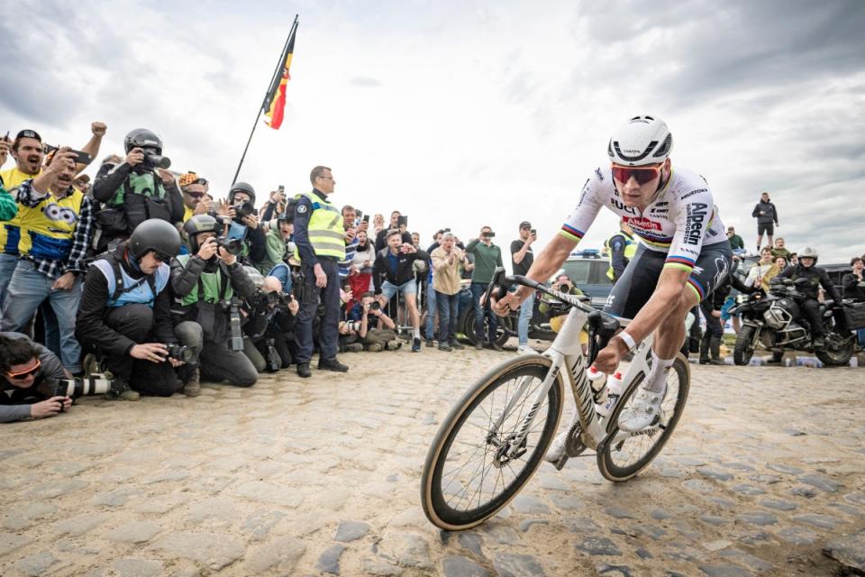 Van der Poel en route to winning this year’s Paris-Roubaix (Â©kramon)