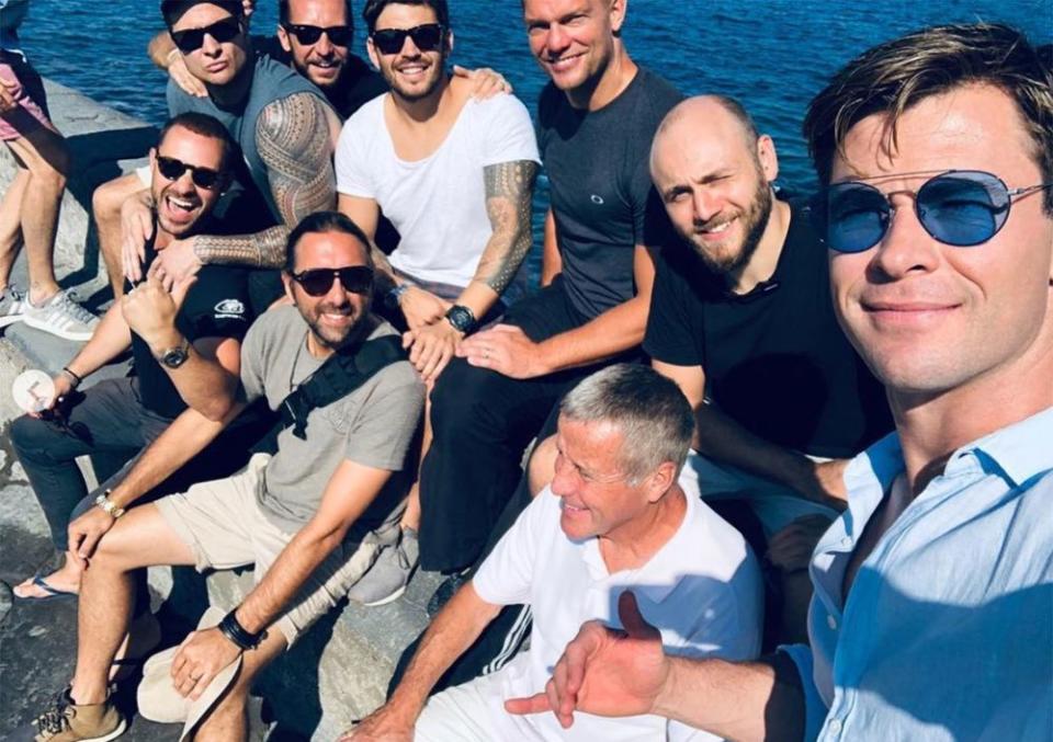 Chris Hemsworth and the <em>Men in Black</em> crew