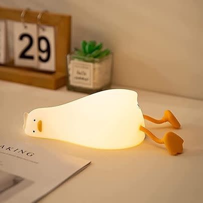 A dimmable duck night-light