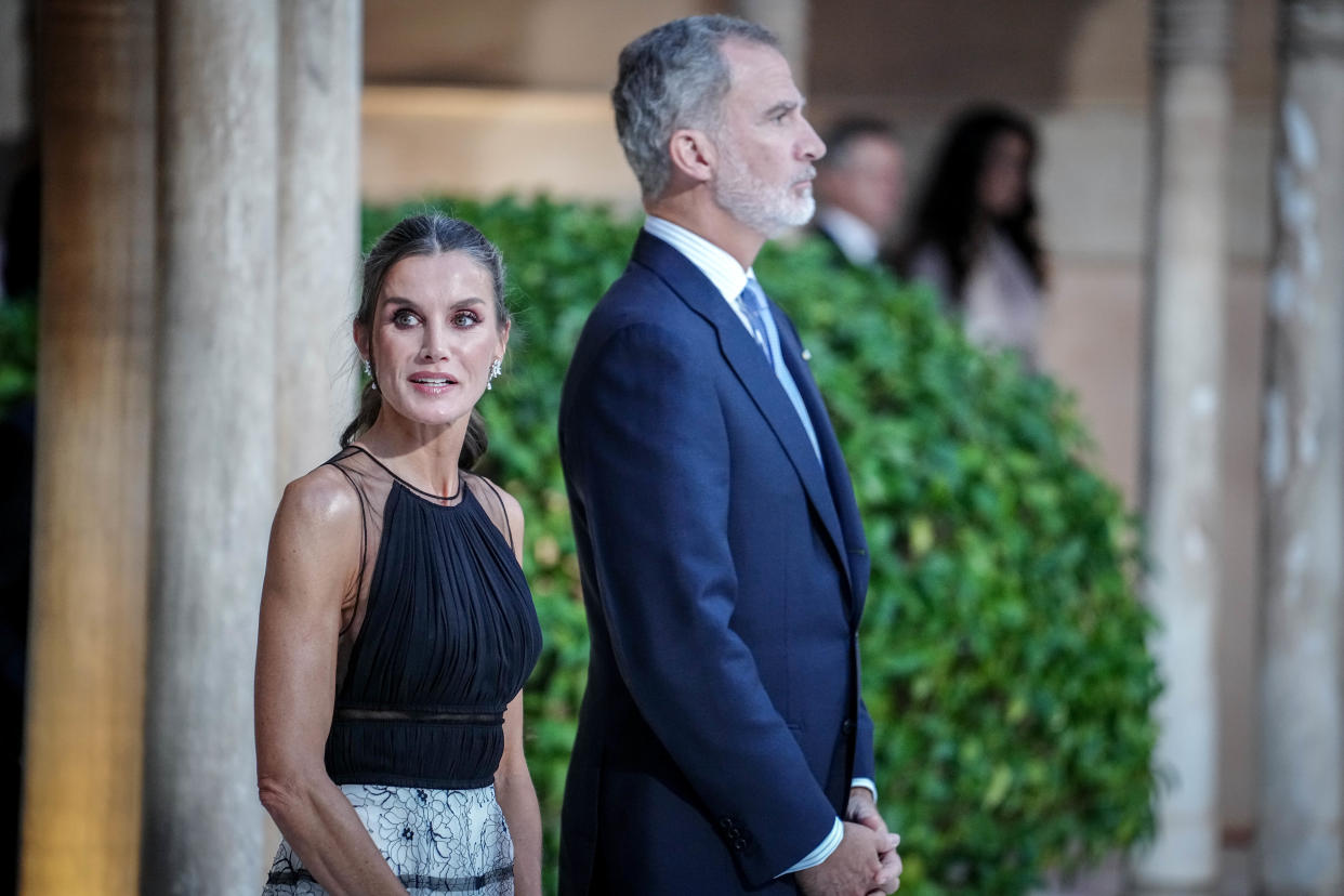 05 October 2023, Spain, Granada: The King of Spain Felipe VI and his wife Queen Letizia await the Heads of State and Government at the Alhambra during the European Political Community Summit. Photo: Kay Nietfeld/dpa (Photo by Kay Nietfeld/picture alliance via Getty Images)