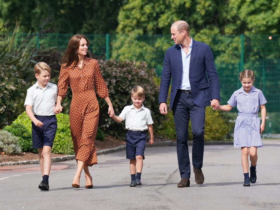 prince george, kate middleton, prince louis, prince william, and princess charlotte arrive at lambrook school on september 7, 2022