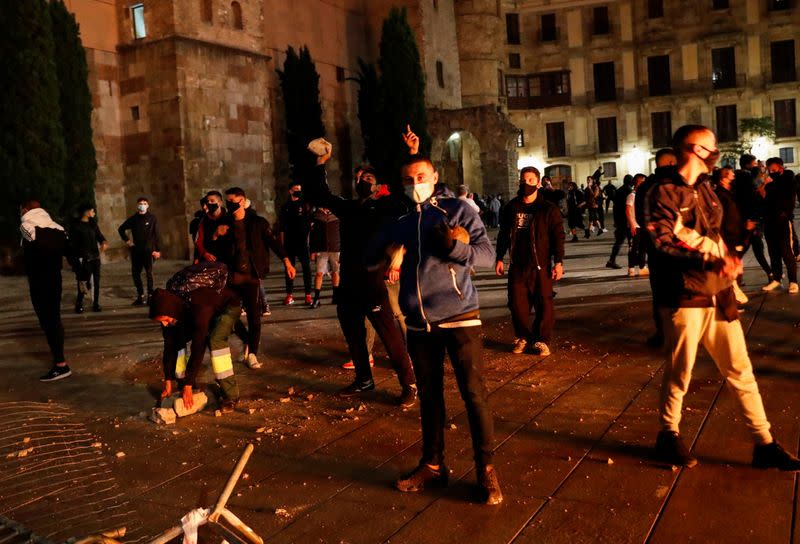 Una protesta en contra de las restricciones en Barcelona, España, el 30 de octubre de 2020