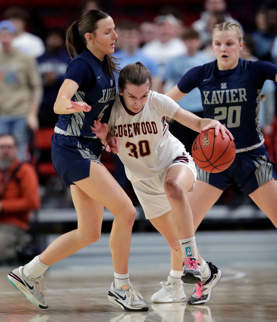 Freshman Anna Miller (30) led Edgewood to a 55-52 victory over Xavier on Saturday in the Division 3 state championship game.