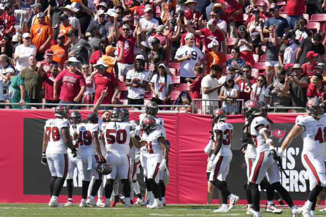 Bucs Celebrate Following WIN Over Bears 