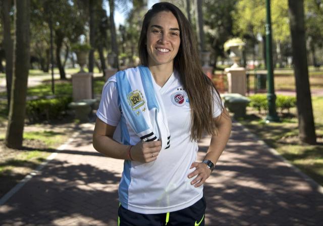 El fútbol femenino da un paso histórico en Uruguay con contratos  profesionales