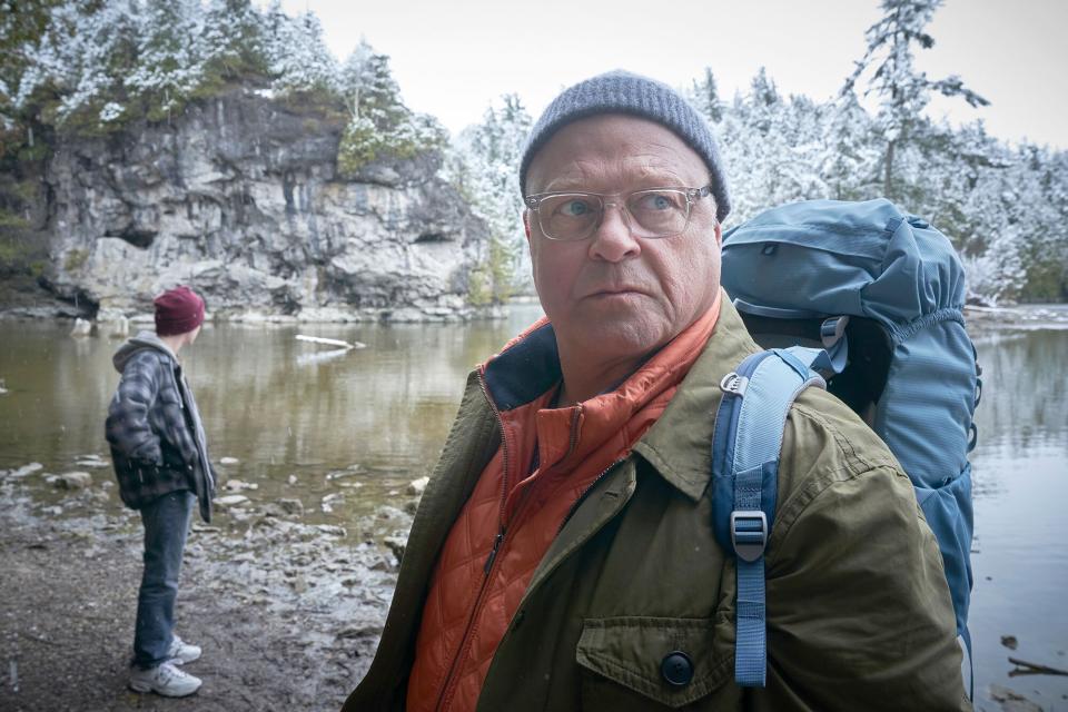 ACCUSED: L-R: Oakes Fegley and Michael Chiklis in the “Scott’s Story” season premiere episode of ACCUSED airing Sunday, January 22