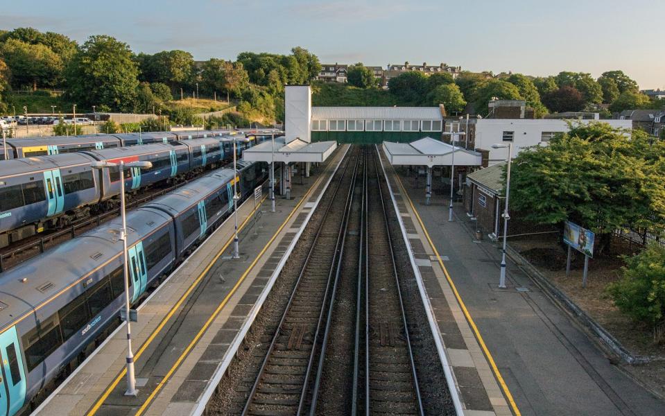 UK rail strikes train RMT - Stuart Brock/Anadolu Agency 