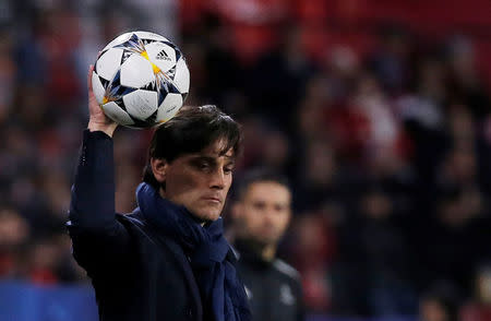 Soccer Football - Champions League Round of 16 First Leg - Sevilla vs Manchester United - Ramon Sanchez Pizjuan, Seville, Spain - February 21, 2018 Sevilla coach Vincenzo Montella REUTERS/Jon Nazca