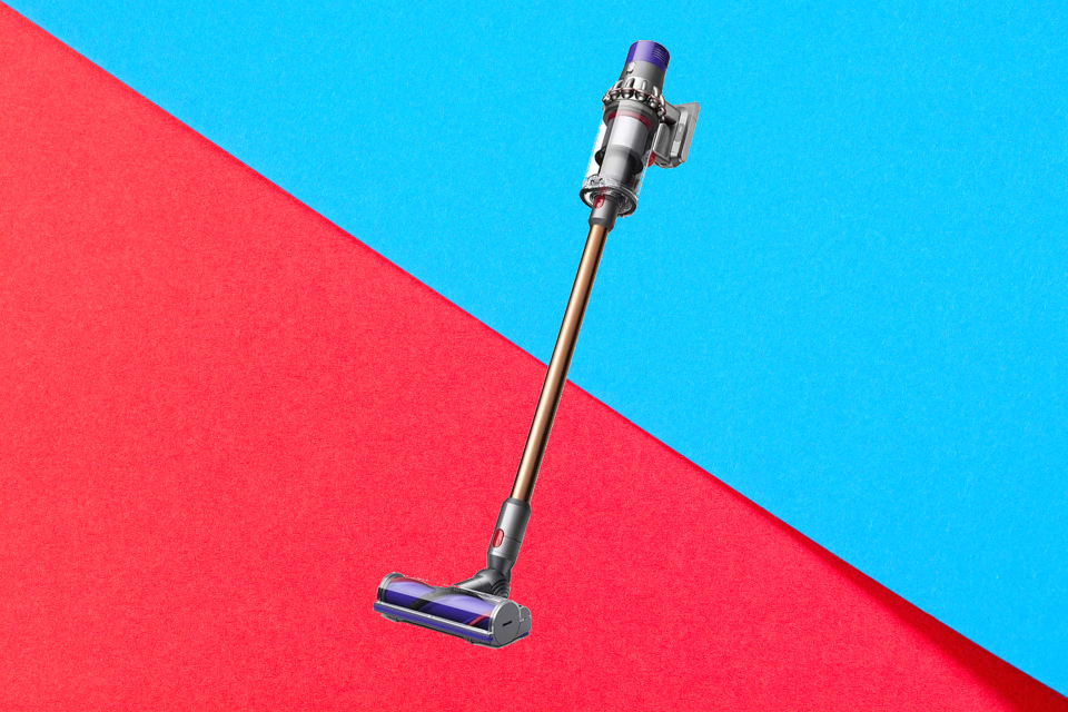 Save $150 on this Dyson Cyclone V10 Absolute vacuum. (Photo: Dyson)