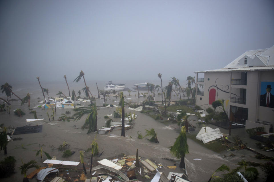<p>The Hotel Mercure in Marigot, near the Bay of Nettle, on the French Collectivity of Saint Martin, during the passage of Hurricane Irma on Sept. 6, 2017. (Photo: Lionel Chamoiseau/AFP/Getty Images) </p>